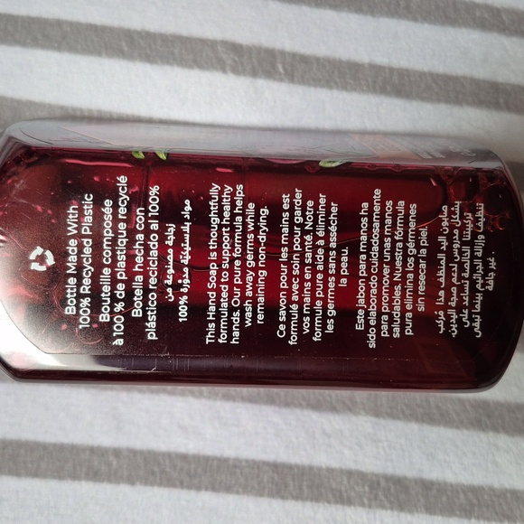 Pomegranate & Blackberry Foaming Hand Soap! NWOT - Picture 2 of 5